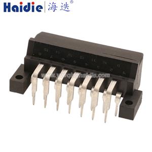 Auto connector 826703-1