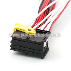 Wire Harness 1-1718484-1 16-18awg 20cm